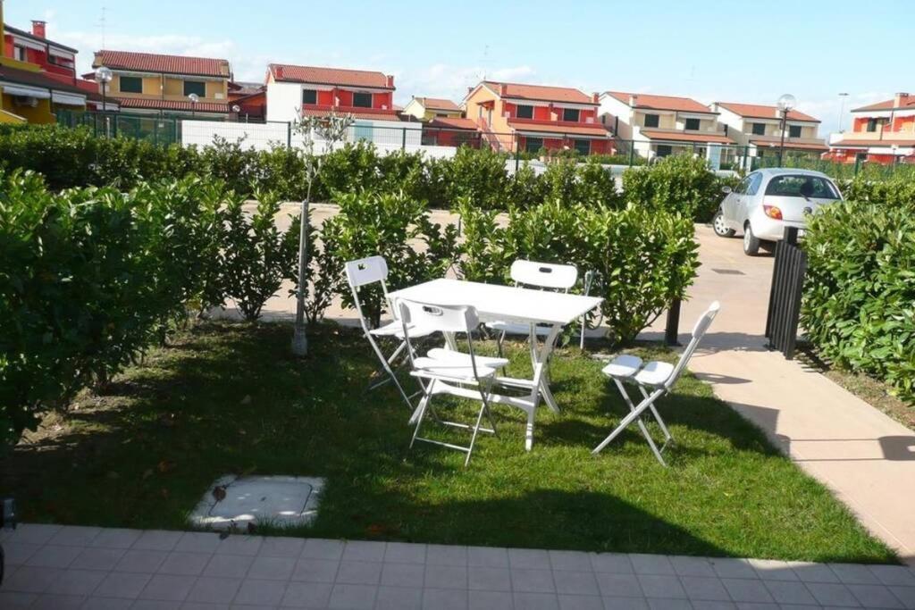 Iris 21 Abitazione In Posizione Strategica Immersa Nel Villaggio Dei Fiori *